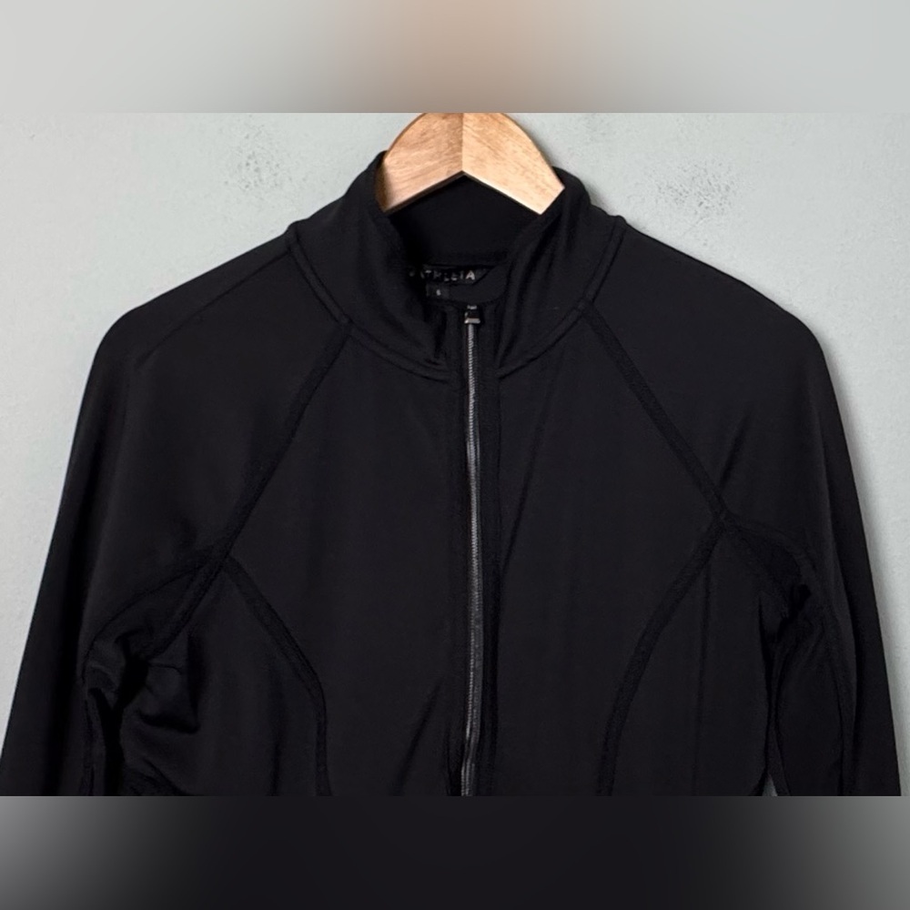 Athleta Elation Powervita Black Jacket Size Small Workout Gym Running Training - Picture 4 of 11